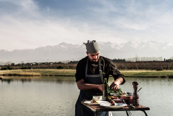 El chef Adrián Baggio lidera la propuesta culinaria de la experiencia